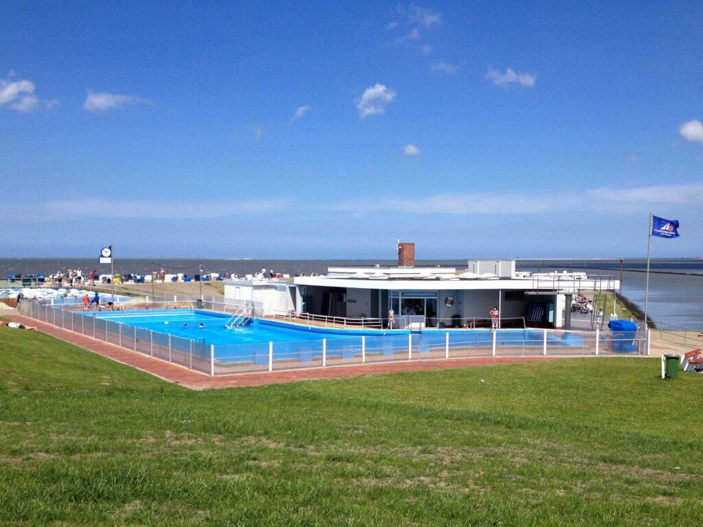 Meerwasser-Freibad in Harlesiel