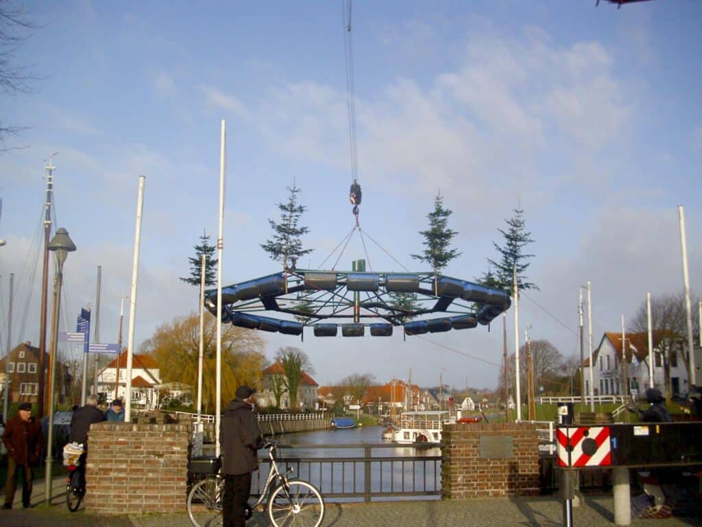 Ponton für den Schwimmenden Weihnachtsbaum